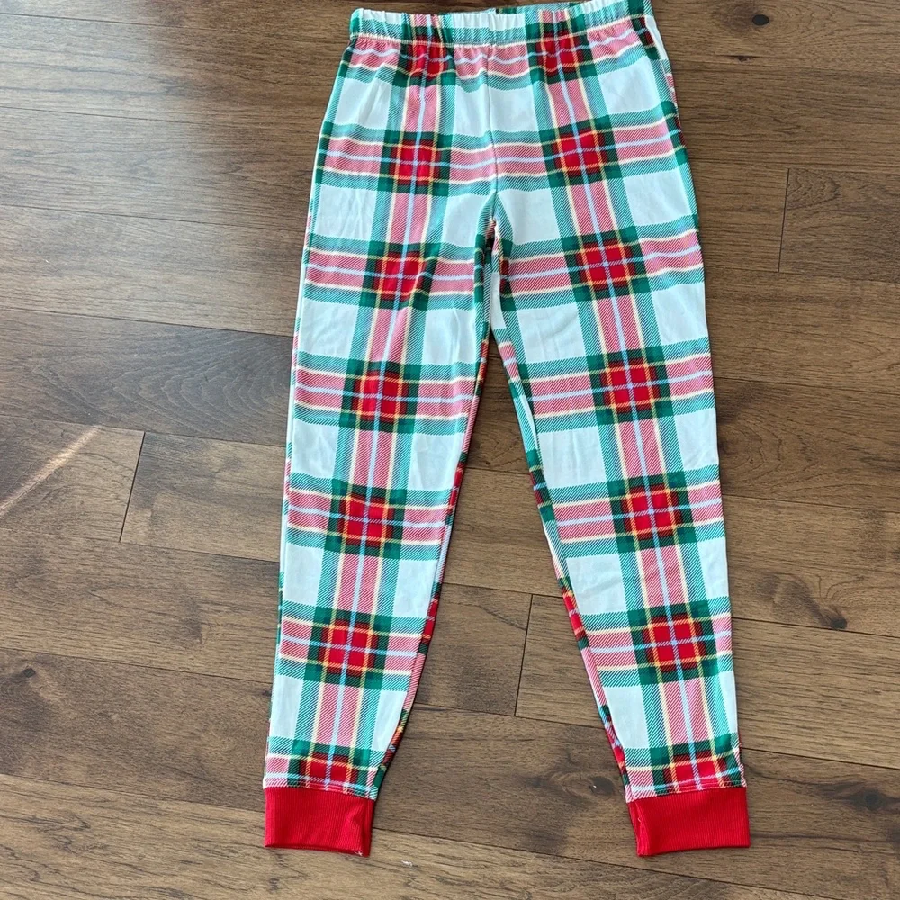 Kids Gray Holiday Sweatshirt with Plaid Pants Size 12